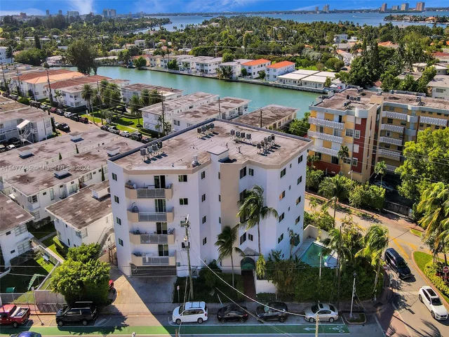 7830 Dickens Ave # 202, Miami Beach FL 33141