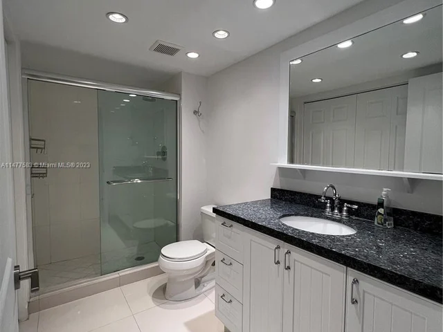 19355 Turnberry Way # 2L, Aventura FL 33180