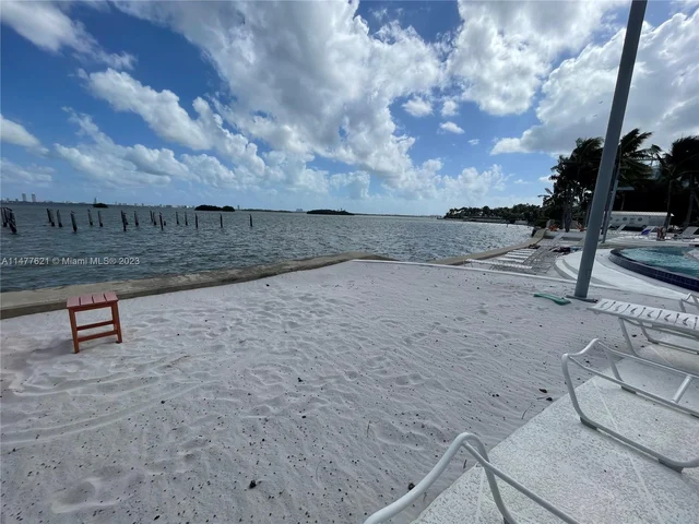 650 NE 64th St # G509, Miami FL 33138