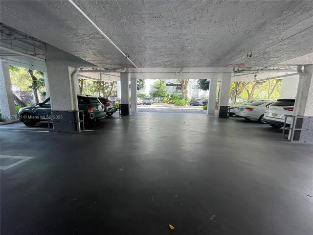 650 NE 64th St # G509, Miami FL 33138