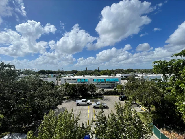 650 NE 64th St # G509, Miami FL 33138