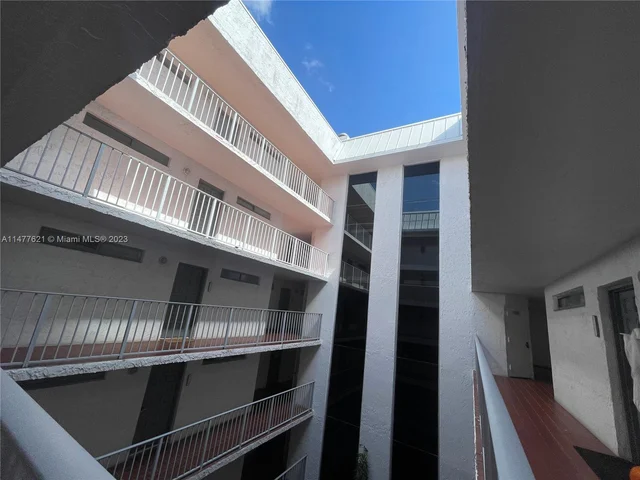 650 NE 64th St # G509, Miami FL 33138