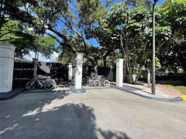 650 NE 64th St # G509, Miami FL 33138