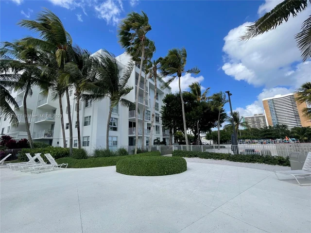 650 NE 64th St # G509, Miami FL 33138