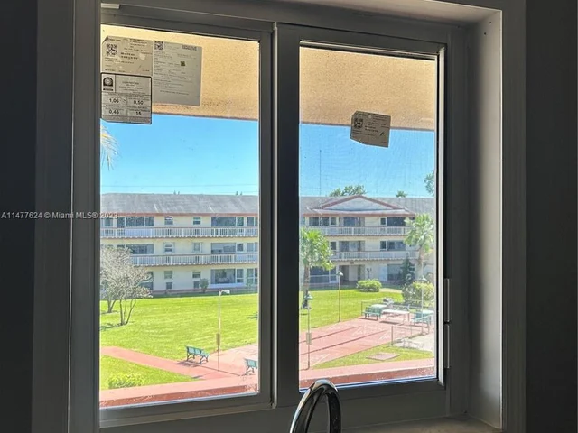 5300 Washington St # D308, Hollywood FL 33021