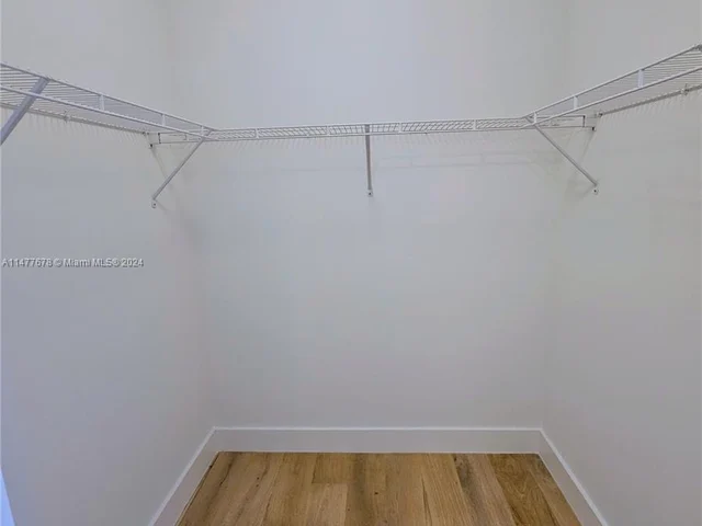 10247 NW 75th Ter, Doral FL 33178