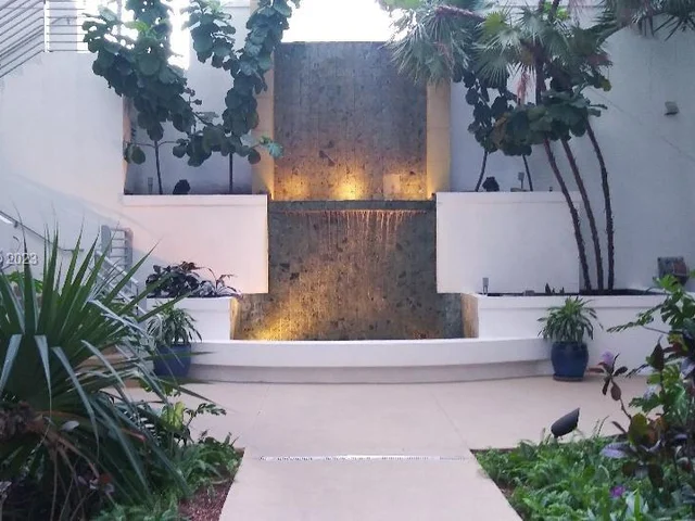 1830 Radius Dr # 320, Hollywood FL 33020