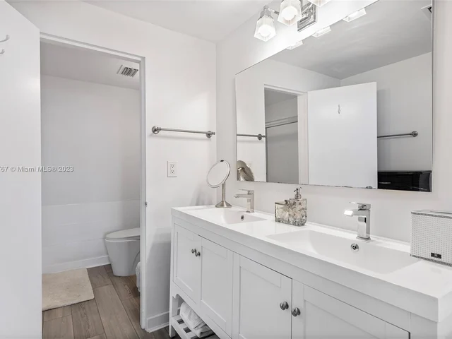 20 Island Ave # 1001, Miami Beach FL 33139