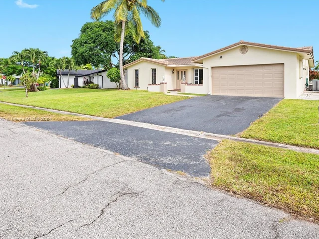 12223 NW 31st Dr, Coral Springs FL 33065