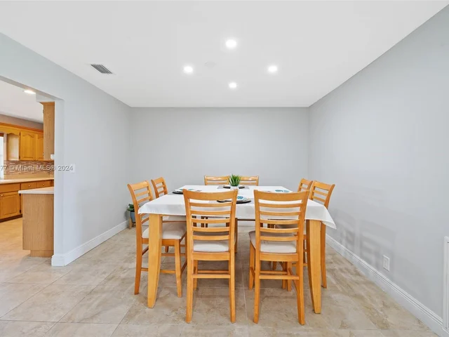 12223 NW 31st Dr, Coral Springs FL 33065