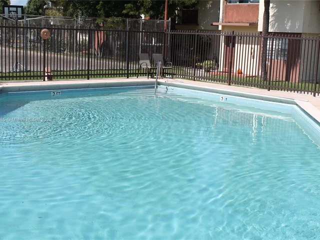 130 SW 108th Ave # J1, Sweetwater FL 33174