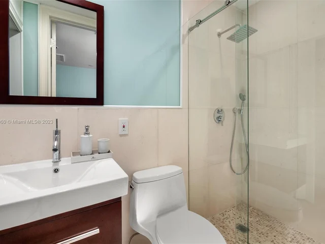 1500 NE 13th Ave, Miami FL 33139