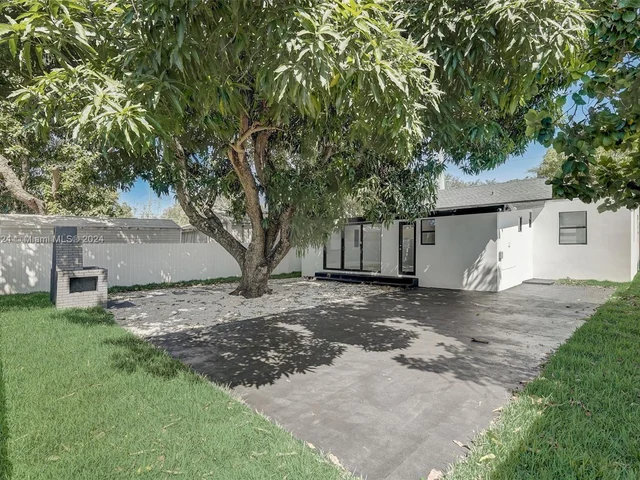 4212 NW 3rd Ave, Miami FL 33127