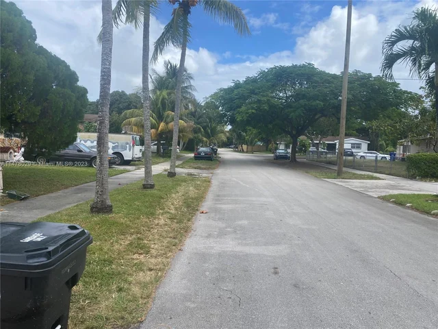 321 NE 180th Dr, North Miami Beach FL 33162