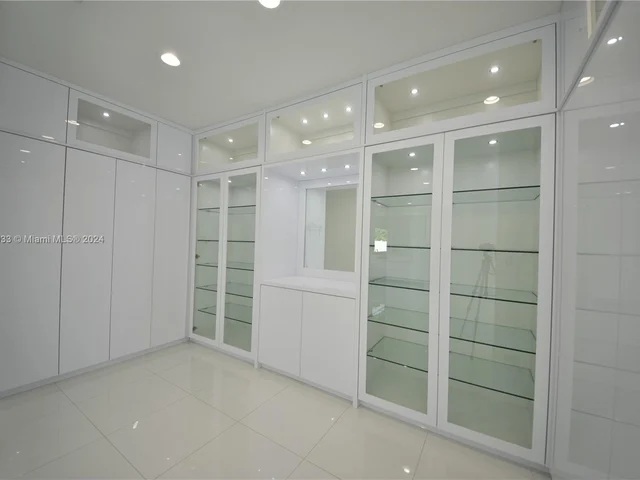 10287 NW 135th St, Hialeah Gardens FL 33018