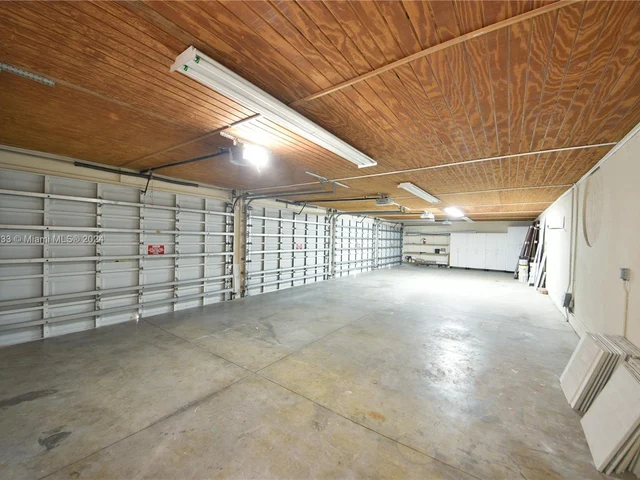 10287 NW 135th St, Hialeah Gardens FL 33018