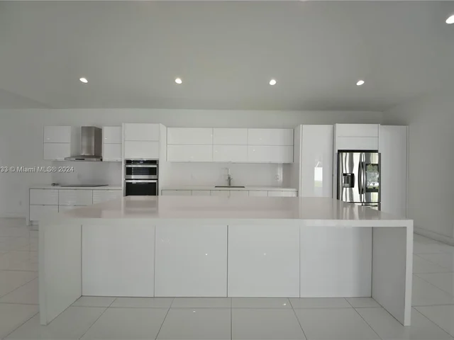 10287 NW 135th St, Hialeah Gardens FL 33018