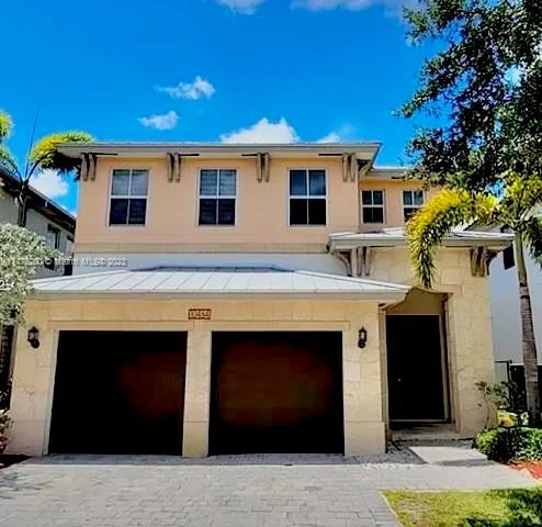 10464 NW 70th Ln, Doral FL 33178