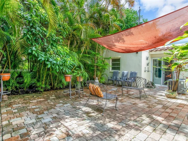 2618 Alhambra Cir, Coral Gables FL 33134