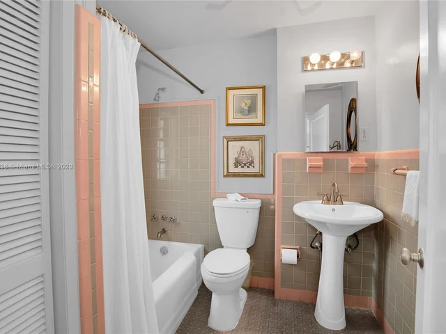 2618 Alhambra Cir, Coral Gables FL 33134