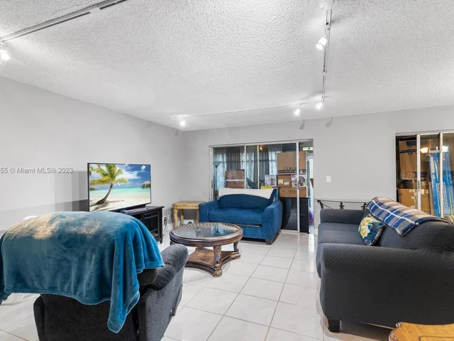 808 Nantucket Cir # 0, Lake Worth FL 33467