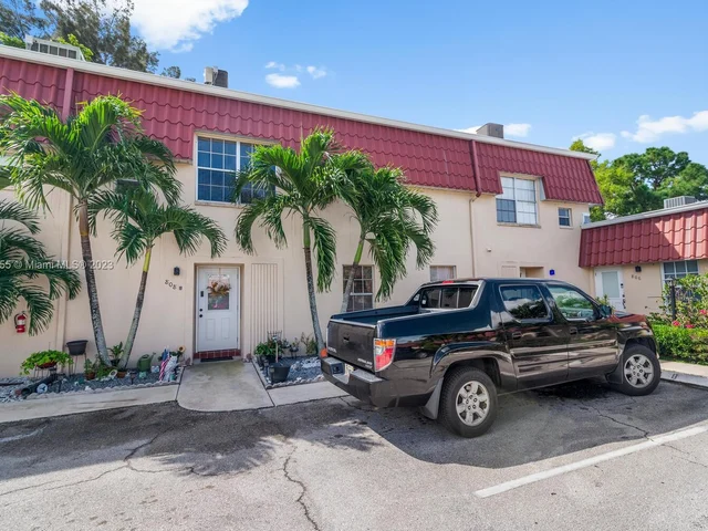 808 Nantucket Cir # 0, Lake Worth FL 33467