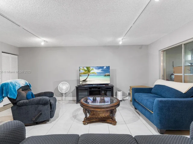 808 Nantucket Cir # 0, Lake Worth FL 33467