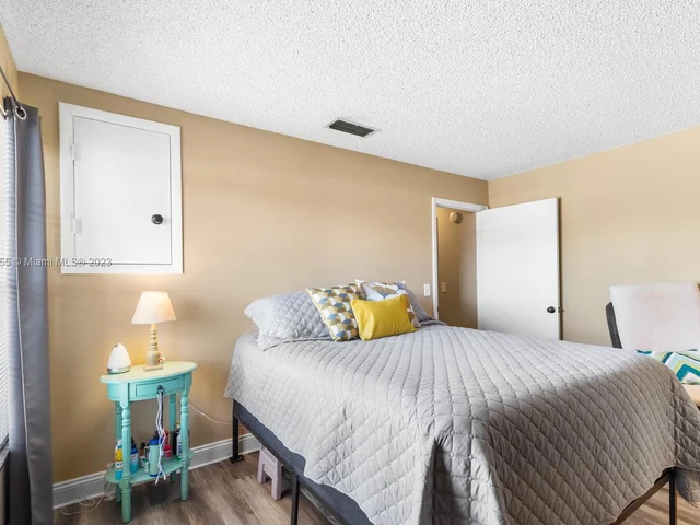 808 Nantucket Cir # 0, Lake Worth FL 33467