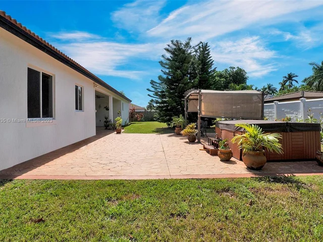 20680 SW 132nd Ave, Miami FL 33177