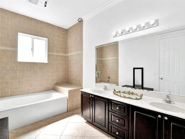 20680 SW 132nd Ave, Miami FL 33177