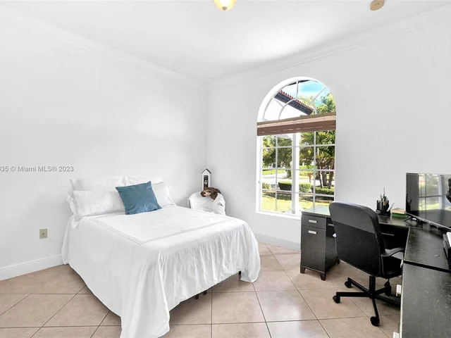 20680 SW 132nd Ave, Miami FL 33177