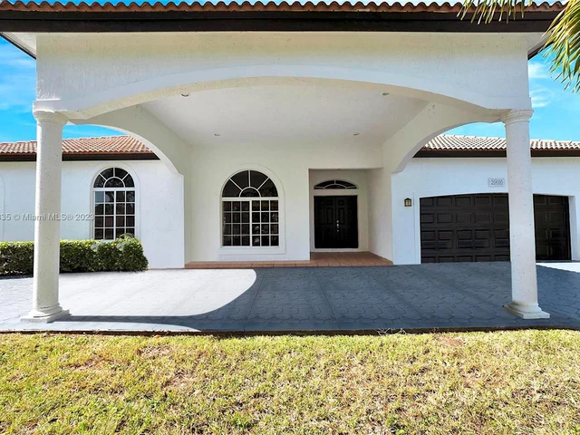 20680 SW 132nd Ave, Miami FL 33177