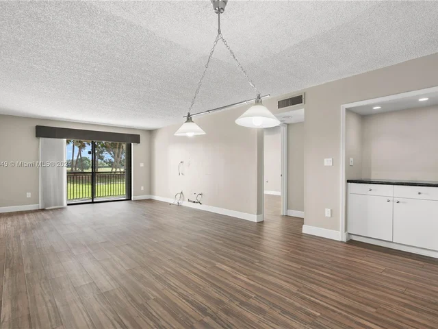 16171 Blatt Blvd # 108, Weston FL 33326
