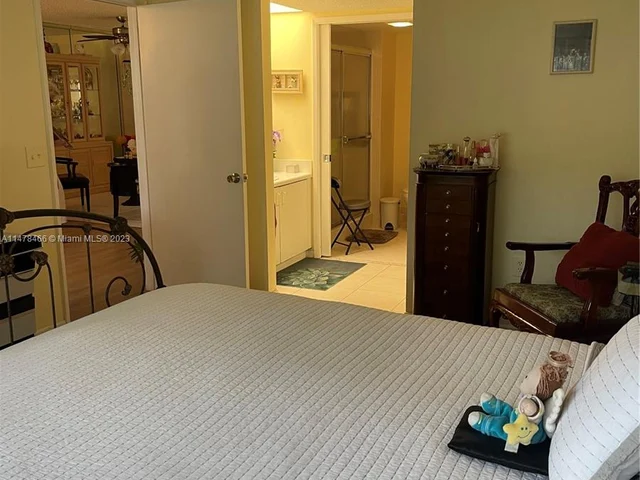 800 SW 137th Ave # 209G, Pembroke Pines FL 33027