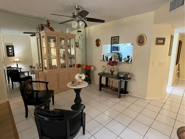 800 SW 137th Ave # 209G, Pembroke Pines FL 33027