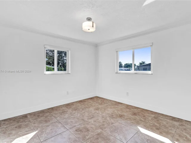 6475 SW 3rd Ct, Margate FL 33068