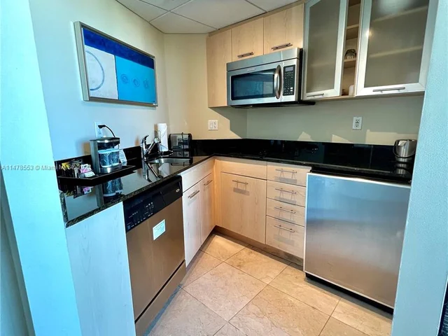 2670 E Sunrise Blvd # 1411, Fort Lauderdale FL 33304