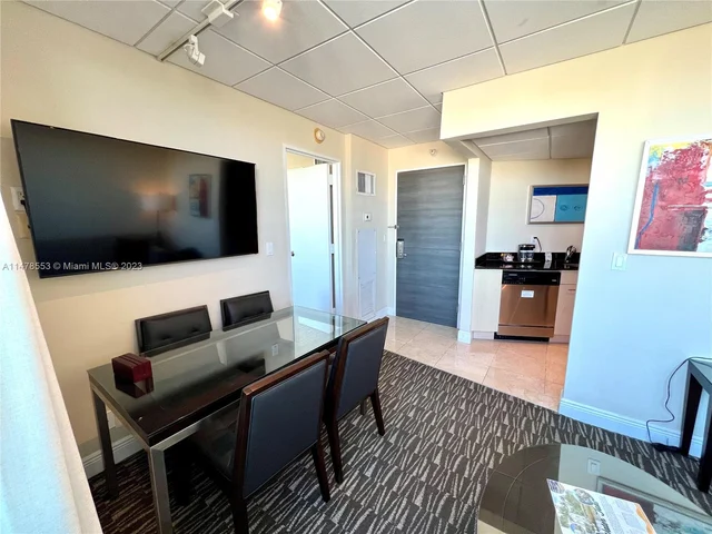 2670 E Sunrise Blvd # 1411, Fort Lauderdale FL 33304