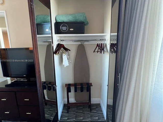 2670 E Sunrise Blvd # 1411, Fort Lauderdale FL 33304