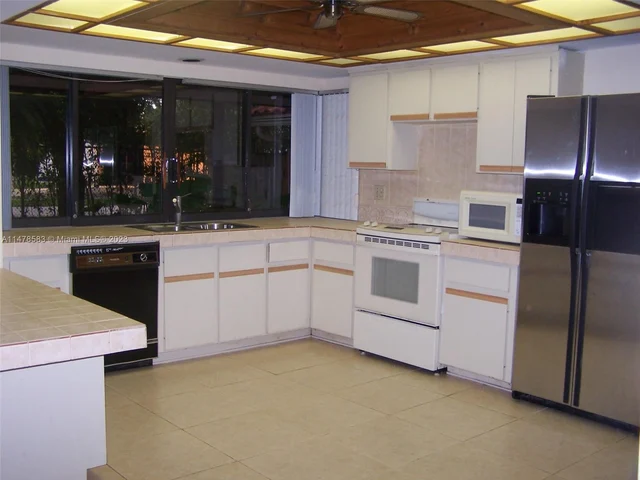 10305 NW 7th Ct, Plantation FL 33324