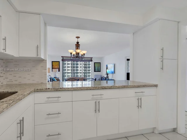 5701 Collins Ave # 611, Miami Beach FL 33140