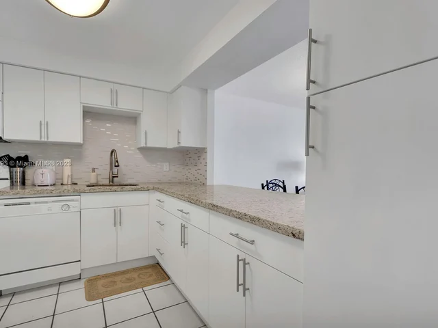 5701 Collins Ave # 611, Miami Beach FL 33140