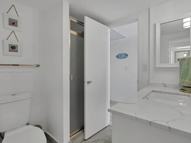 5701 Collins Ave # 611, Miami Beach FL 33140