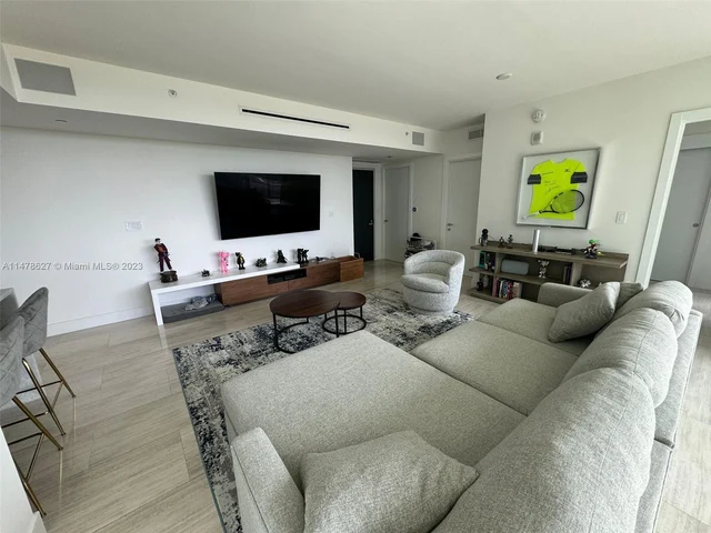 1451 Brickell Ave # 1105, Miami FL 33131