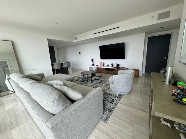 1451 Brickell Ave # 1105, Miami FL 33131