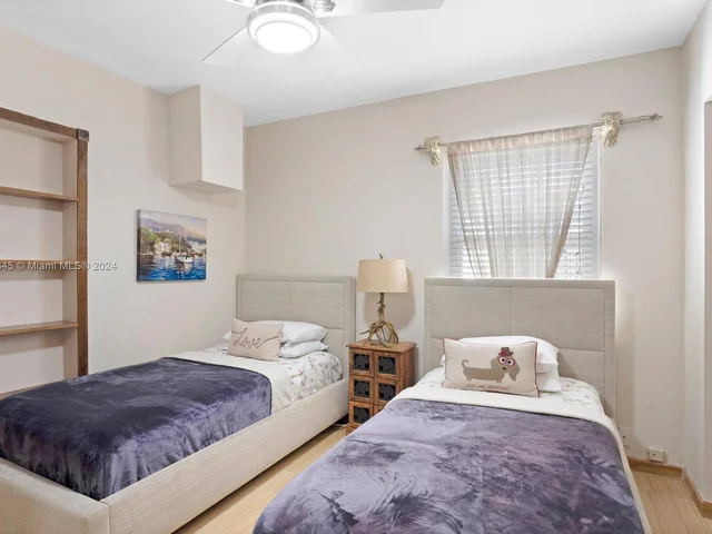 425 NW 100th Ter, Miami FL 33150