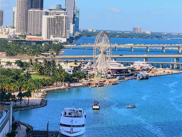888 NE Brickell Key Dr # 2110, Miami FL 33131