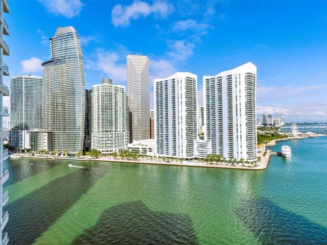 888 NE Brickell Key Dr # 2110, Miami FL 33131