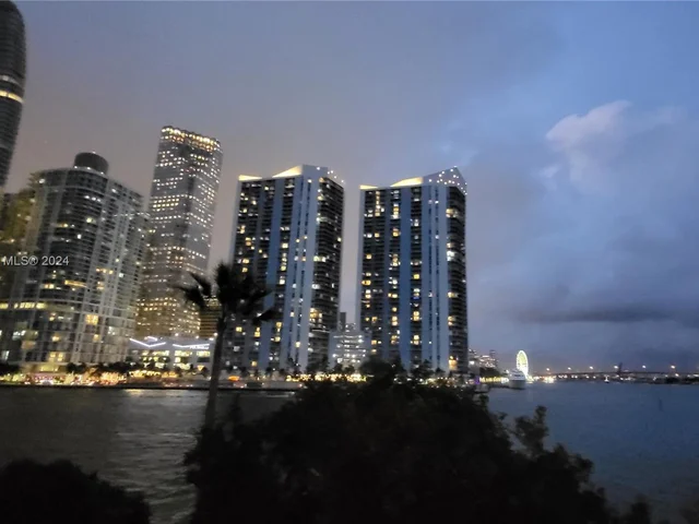 888 NE Brickell Key Dr # 2110, Miami FL 33131