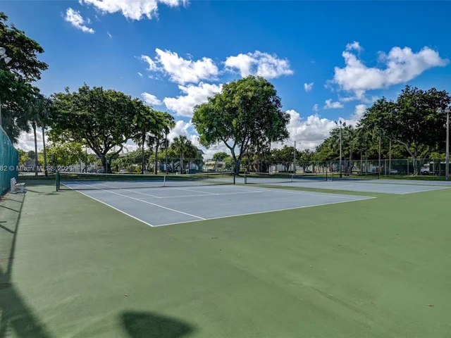 6080 N Sabal Palm Blvd # 203, Tamarac FL 33319